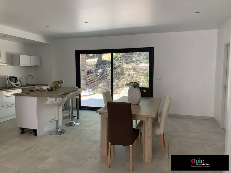 Maison à louer, 142m², SAINT CLEMENT DE RIVIERE