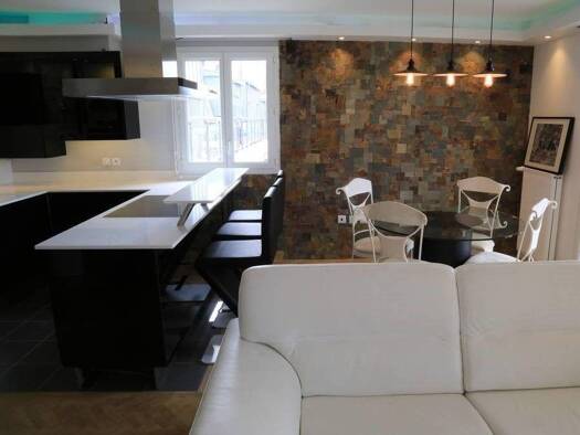 Colocation à louer 2 080 € 4 pièces 3 chambres 89 m² RDC Rungis 94150