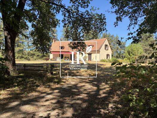 Maison à vendre 704 900 € 8 pièces 5 chambres 199 m² 151 220 m² de terrain Vannes-sur-Cosson 45510