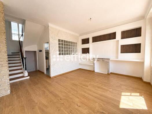 Maison de ville à vendre 335 000 € 3 pièces 2 chambres 51 m² 88 m² de terrain Saint Jean-Saint Christophe Grasse 06130