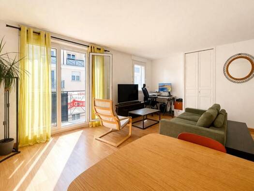 Appartement à vendre 299 000 € 4 pièces 2 chambres 72,66 m² Étage 3/3 Centre Ville Sud Ouest Bussy-Saint-Georges 77600