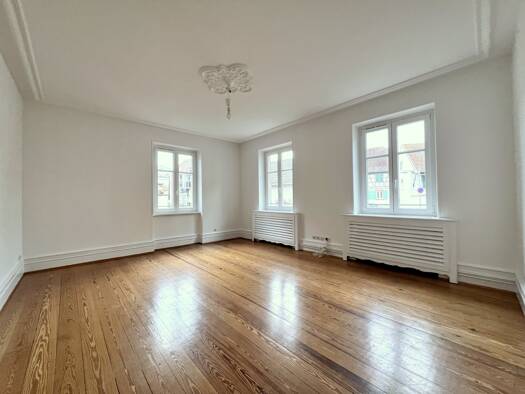 Appartement à louer 1 070 € 4 pièces 3 chambres 101 m² RDC/2 Mittelhausbergen 67206