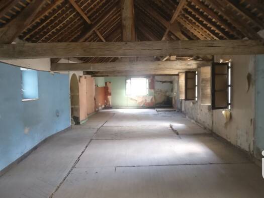 Maison de plain-pied à vendre 98 000 € 1 pièce 1 chambre 116 m² 150 m² de terrain Chinon 37500