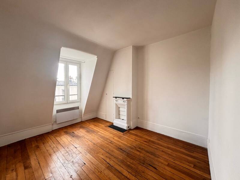 Maison à louer, 24m², PARIS 18E