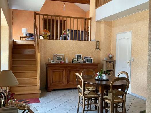 Maison à vendre 295 000 € 7 pièces 4 chambres 173,43 m² 1 312 m² de terrain Grand-Corent 01250
