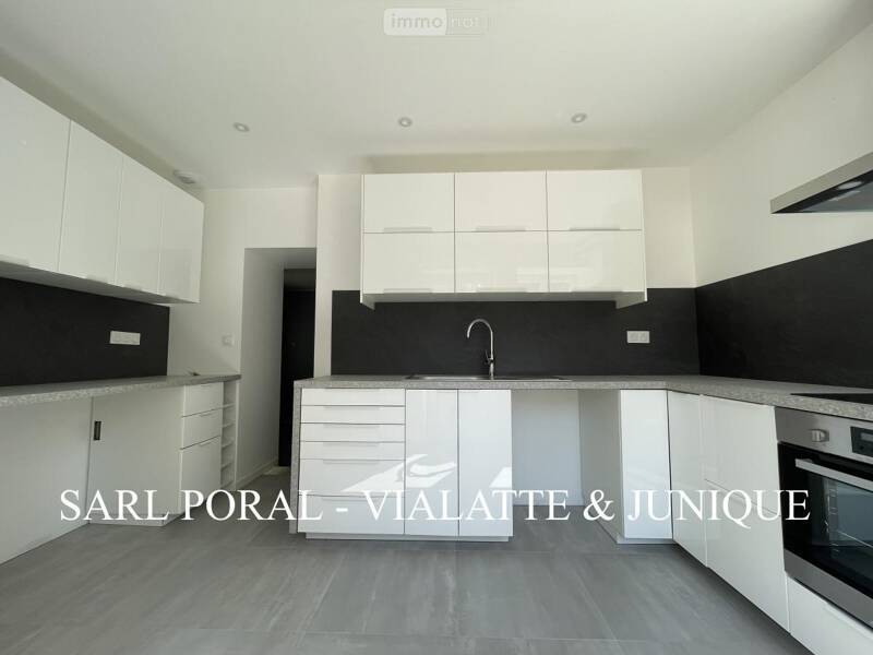 Maison à louer, 111m², NEUVILLE SUR AIN