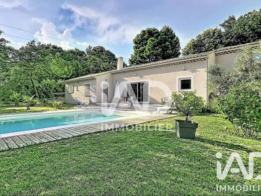 Maison de plain-pied à vendre 435 000 € 5 pièces 3 chambres 126,64 m² 1 250 m² de terrain La Brillanne 04700