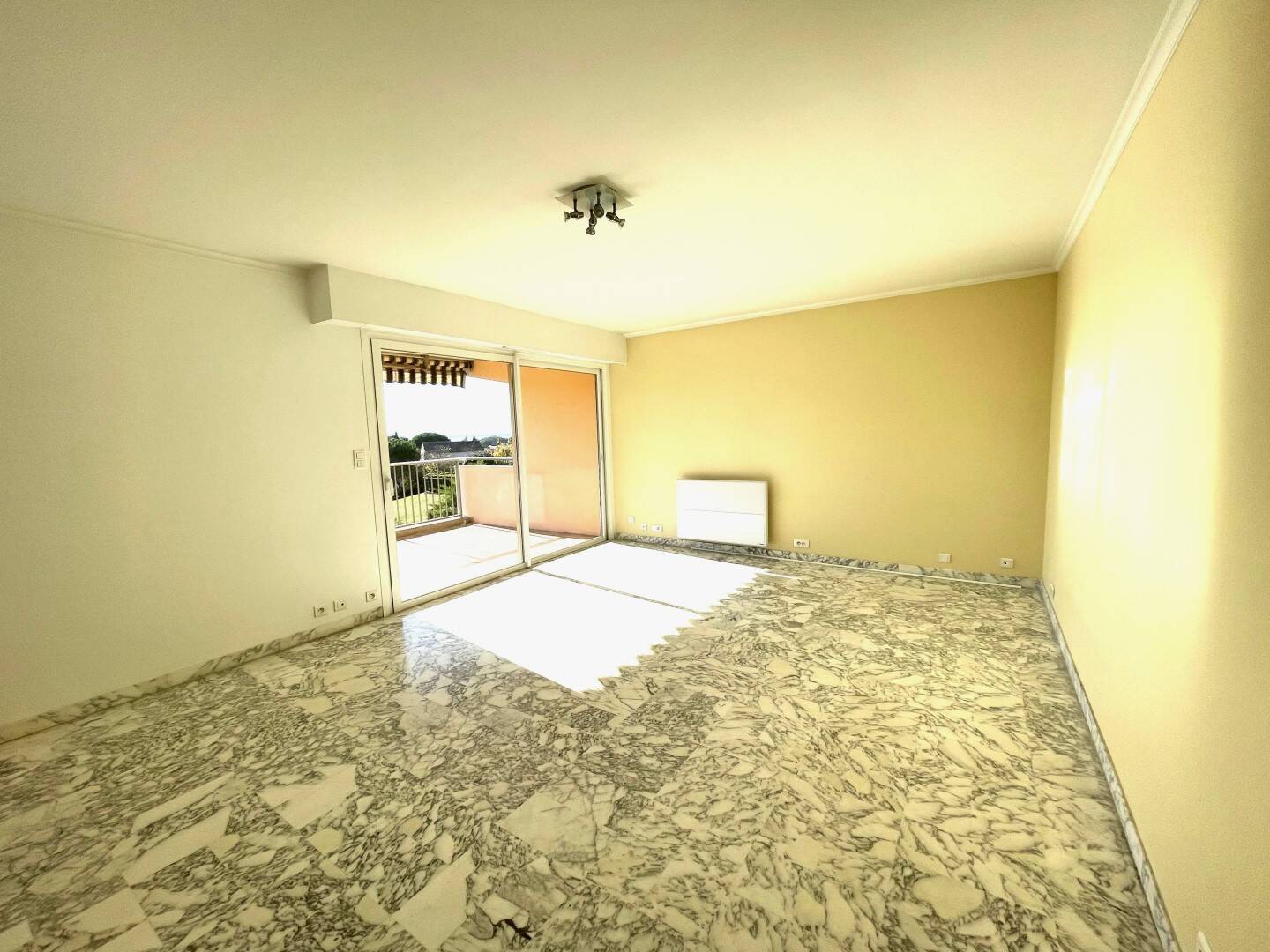 Maison à louer, 78m², ANTIBES
