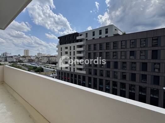 Appartement à vendre 198 000 € 4 pièces 2 chambres 103 m² Étage 4/12 Nancy 54000