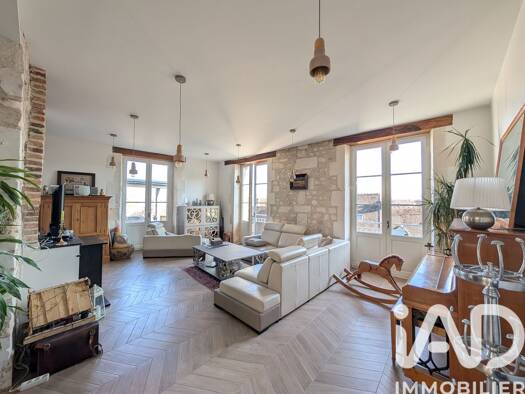 Maison à vendre 515 000 € 8 pièces 4 chambres 222 m² 477 m² de terrain Saint Germain-Hôtel de Ville-Saint Pierre Auxerre 89000