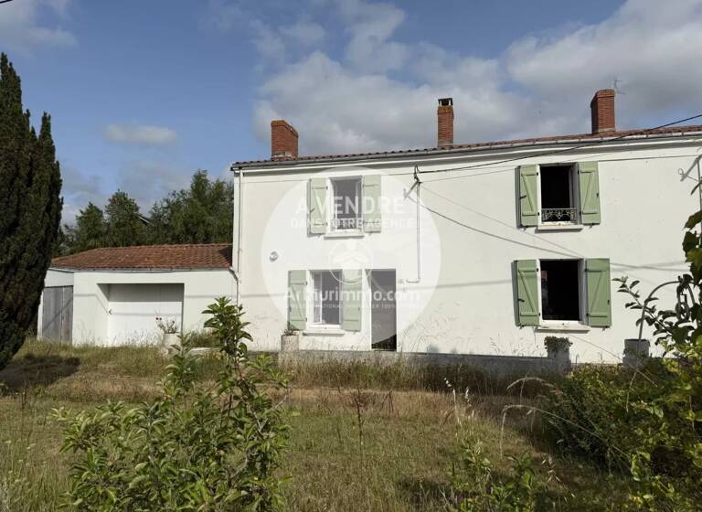Appartement à vendre 211 800 € 5 pièces 3<br/>chambres 95,1 m²<br/>superficie Dernier étage, 1/1<br/>étage La Vallée Divatte-sur-Loire 44450