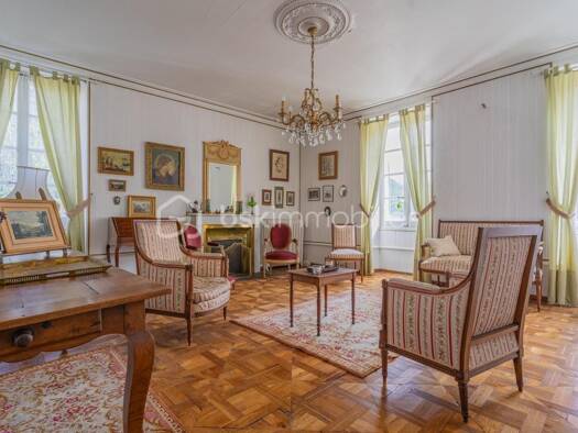 Maison de ville à vendre 490 000 € 11 pièces 10 chambres 340 m² Peripherie Faverges-Seythenex 74210