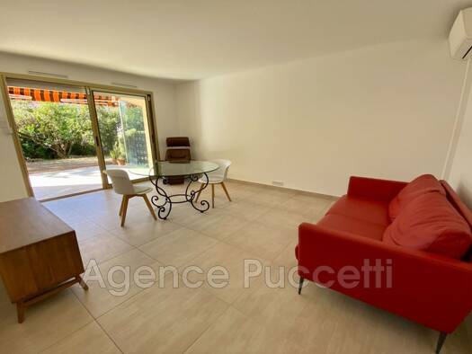 Appartement à vendre 420 000 € 3 pièces 2 chambres 72,8 m² RDC/3 Vence 06140