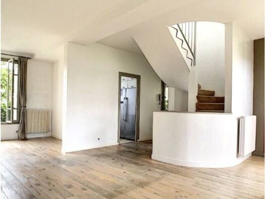 Maison à louer 2 405 € 5 pièces 3 chambres 98 m² 500 m² de terrain Ibis Le Vésinet 78110