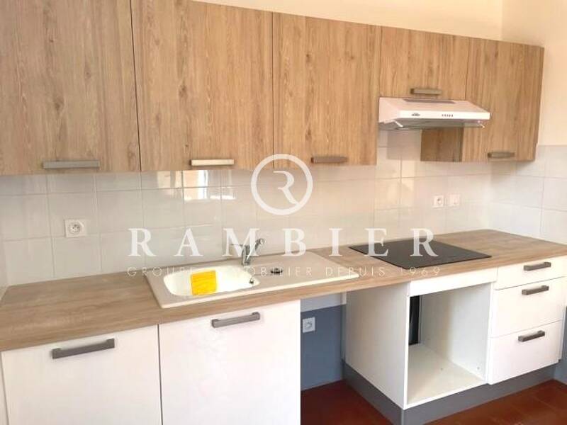 Maison à louer, 77m², BOUZIGUES