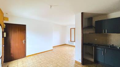 Appartement à louer 550 € 1 pièce 27 m² 1er étage Nord Ouest Saint Andre de Cubzac 33240
