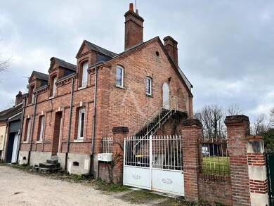 Maison à vendre 189 740 € 3 pièces 2 chambres 172 m² 708 m² de terrain Lamotte Beuvron 41600