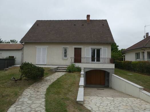 Maison à louer 950 € 3 pièces 2 chambres 83,1 m² 1 260 m² de terrain Châteauneuf-sur-Loire 45110