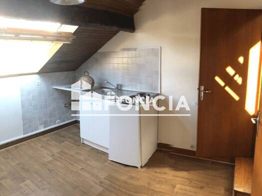 Appartement à louer 284 € 1 pièce 15,4 m² 4ème étage Allies-Clos d'Or Grenoble 38000