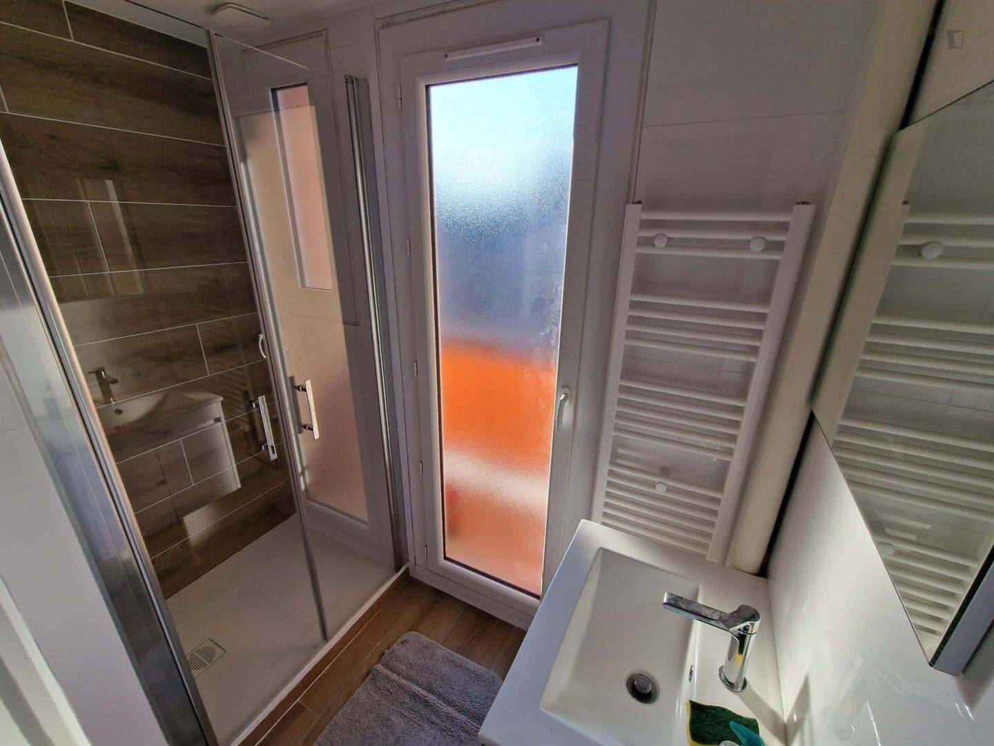 Room in Rue René, Villeurbanne for 75 m² with 4 bedrooms - Coloc — 5