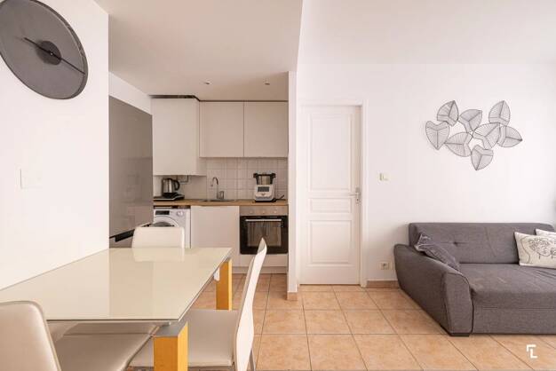 Appartement à vendre 160 000 € 2 pièces 1 chambre 35 m² RDC/8 Cinq Avenues Marseille 4ème 13004