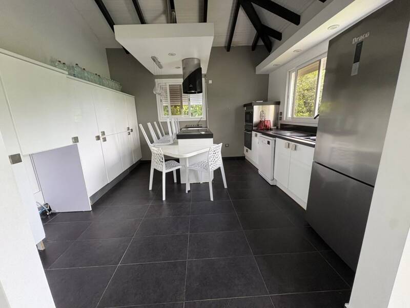 Maison à louer, 120m², LE GOSIER