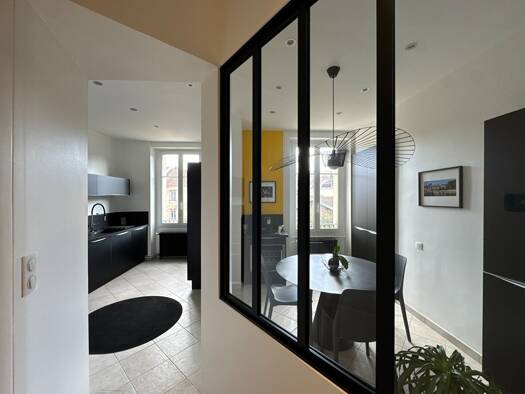 Appartement à vendre 349 900 € 5 pièces 4 chambres 154 m² Étage 1/4 Préfecture Lons-le-Saunier 39000