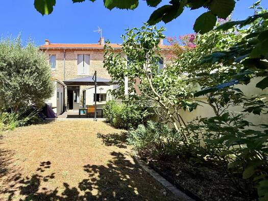 Maison à vendre 698 250 € 4 pièces 2 chambres 93 m² 140 m² de terrain La Rochelle 17000