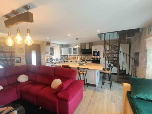 Maison de ville à vendre 135 000 € 3 pièces 2 chambres 82 m² Villefranche-du-Périgord 24550