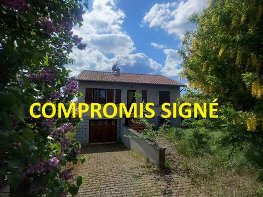 Maison à vendre 158 800 € 3 pièces 2 chambres 107 m² 830 m² de terrain Saint-Paulien 43350