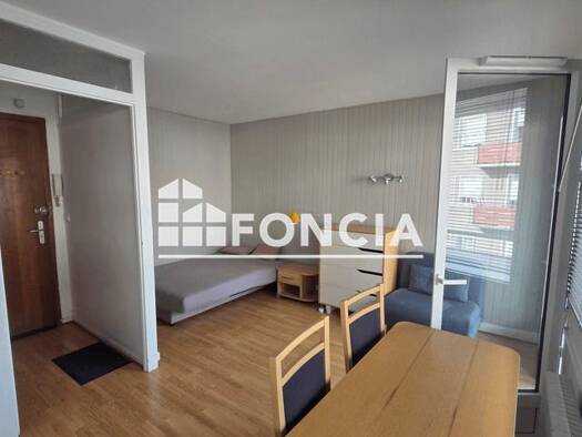Appartement à louer 663 € 1 pièce 23,42 m² 1er étage Centre Annemasse 74100