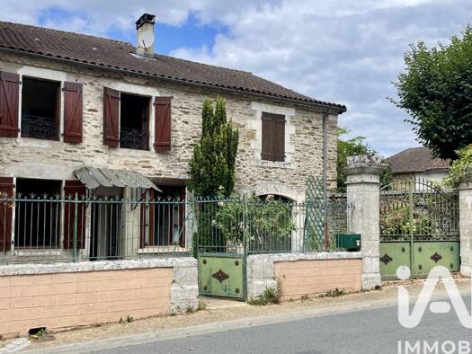 Maison à vendre 98 000 € 5 pièces 4 chambres 130 m² 445 m² de terrain Mialet 24450