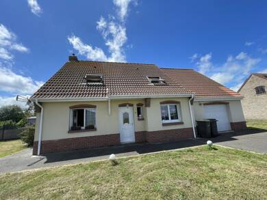 Maison à louer 975 € 5 pièces 4 chambres 132 m² 1 700 m² de terrain Holque 59143