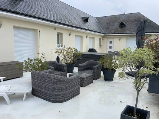 Triplex à vendre 365 000 € 5 pièces 3 chambres 150 m² 1er étage Gerard Yvon Vendôme 41100