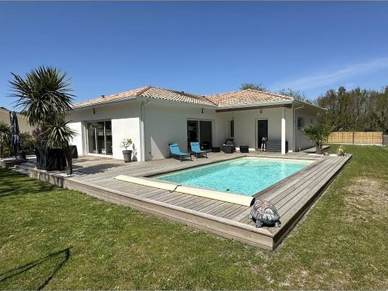 Maison à vendre, 130m², GRAYAN ET L'HOPITAL