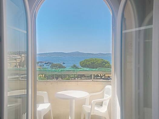 Appartement à vendre 389 000 € 2 pièces 1 chambre 39 m² Étage 5/6 Ville-Les Saquedes-Le Bouillonnet Sainte-Maxime 83120