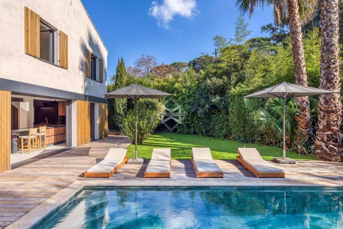Maison à vendre, 140m², LA CROIX VALMER