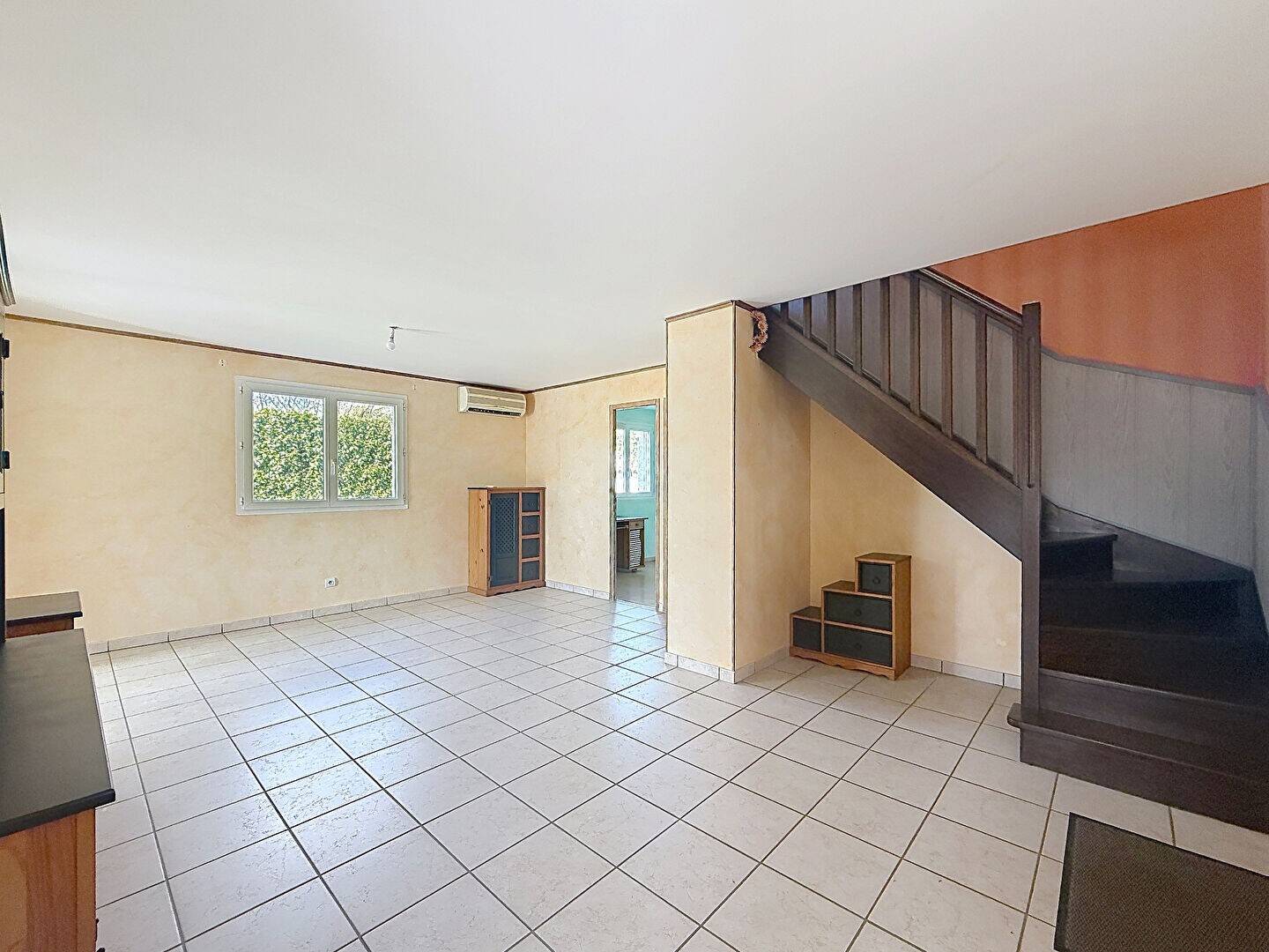 Maison à vendre, 135m², SAINT MAURICE DE GOURDANS