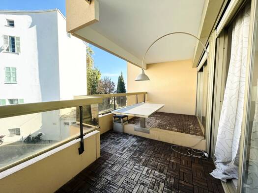 Appartement à vendre 399 000 € 3 pièces 57,5 m² Étage 3/1 Carei-Monti Menton 06500