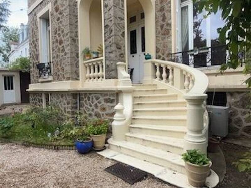 Maison à vendre, 190m², SAINT MAUR DES FOSSES