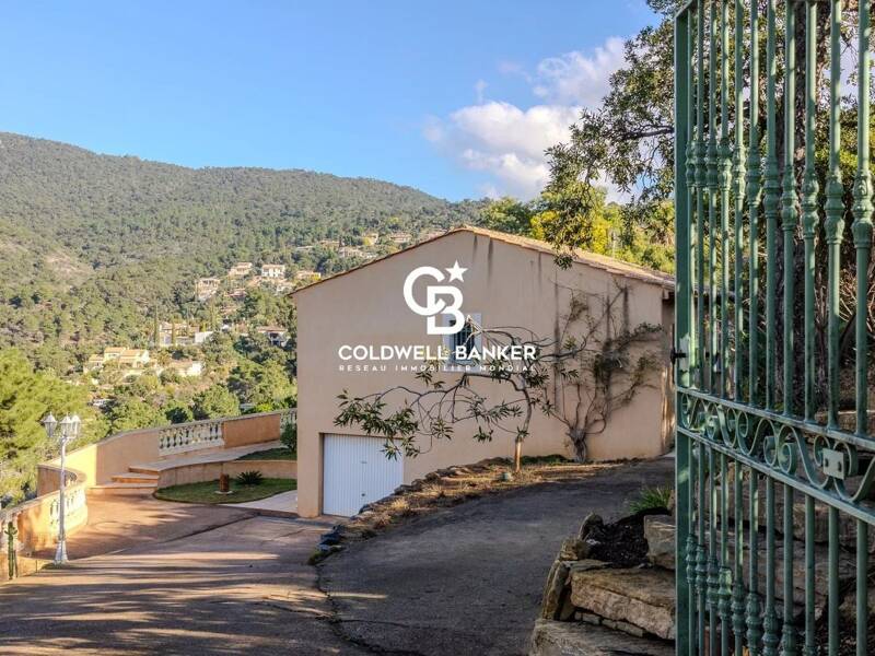 Maison à vendre, 115m², RAYOL CANADEL SUR MER