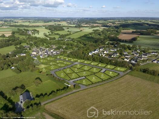 Terrain constructible viabilisé à vendre 40 300 € 536 m² de terrain Helléan 56120