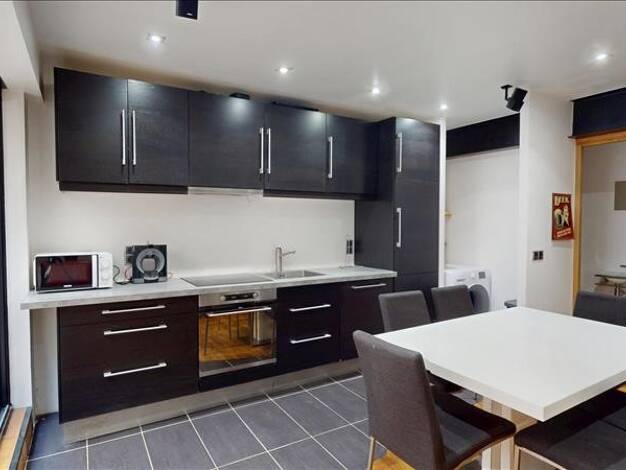 Appartement à louer 1 250 € 2 pièces 1 chambre 58 m² 1er étage Chartrons Bordeaux 33300