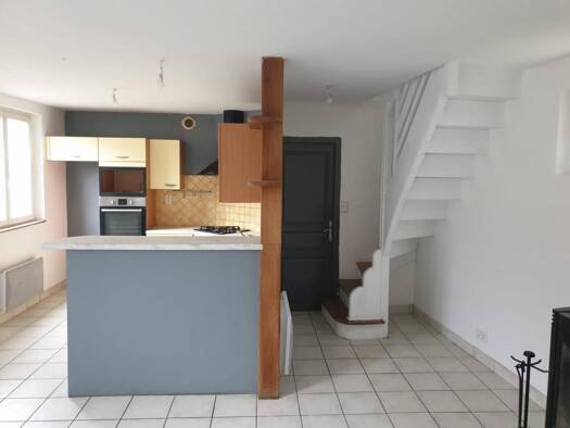 Maison à vendre 75 000 € 3 pièces 2 chambres 61,4 m² Laissac-Sévérac l'Église 12310