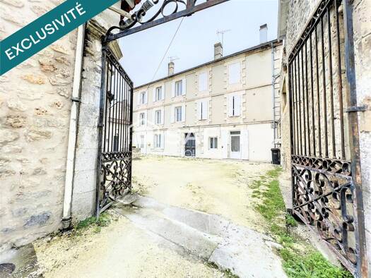 Immeuble à vendre 179 000 € 180 m² Centre Ville La Couronne 16400