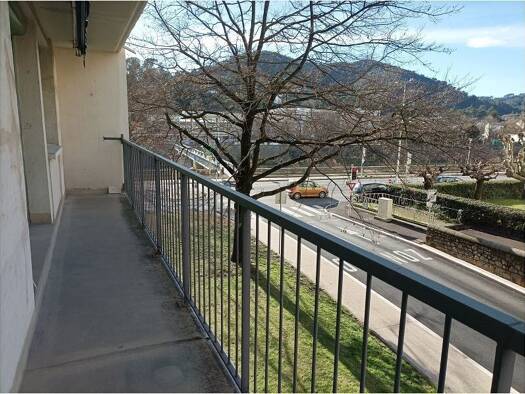 Appartement à louer 850 € 5 pièces 3 chambres 94,4 m² 1er étage Centre Ville-Quai Jean Jaurès Alès 30100