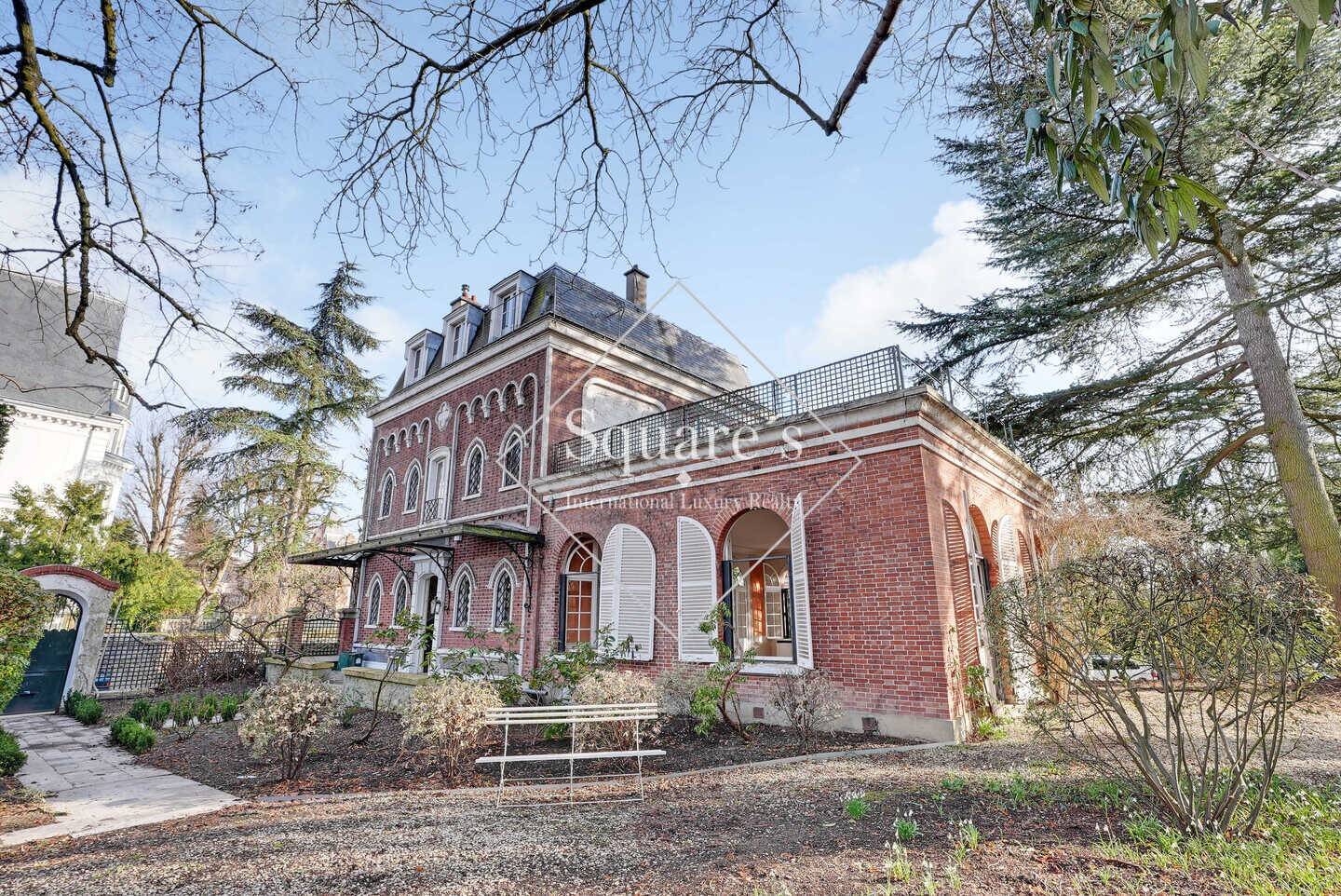 Maison à vendre, 360m², NANTERRE