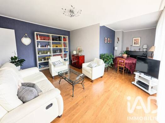Appartement à vendre 130 000 € 5 pièces 4 chambres 96 m² Étage 4/6 Les Blossières-Mairie Orléans 45000