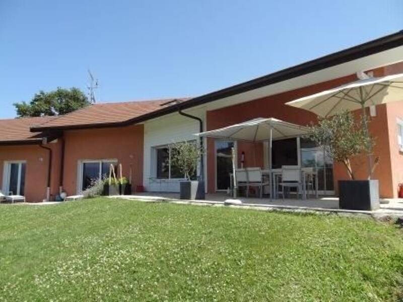 Maison à louer, 237m², MESSERY