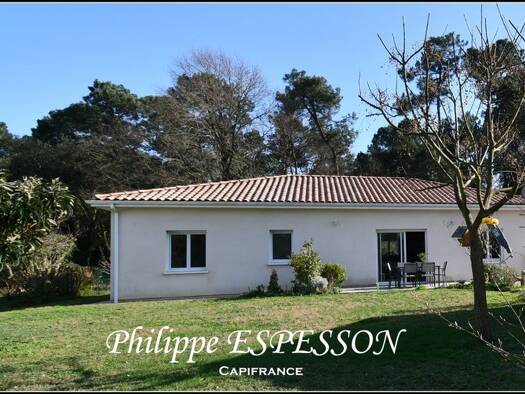 Maison de plain-pied à vendre 238 000 € 5 pièces 3 chambres 109 m² 1 698 m² de terrain Fourques-sur-Garonne 47200
